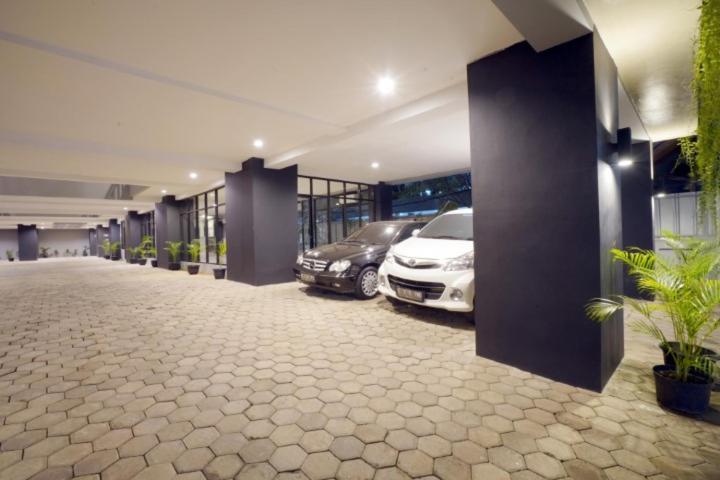Dparagon Kebon Jeruk Hostel